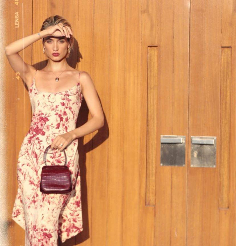 Kerem Bürsin'in yeni aşkı Türkiye’nin en zengin ailesinin torunu çıktı - Resim: 27